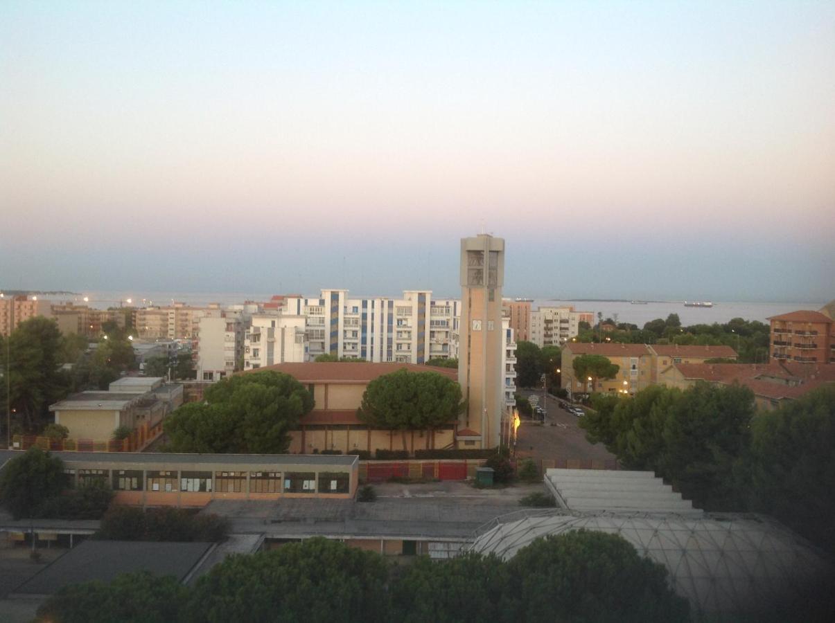 B&B Al Campanile Taranto Bagian luar foto