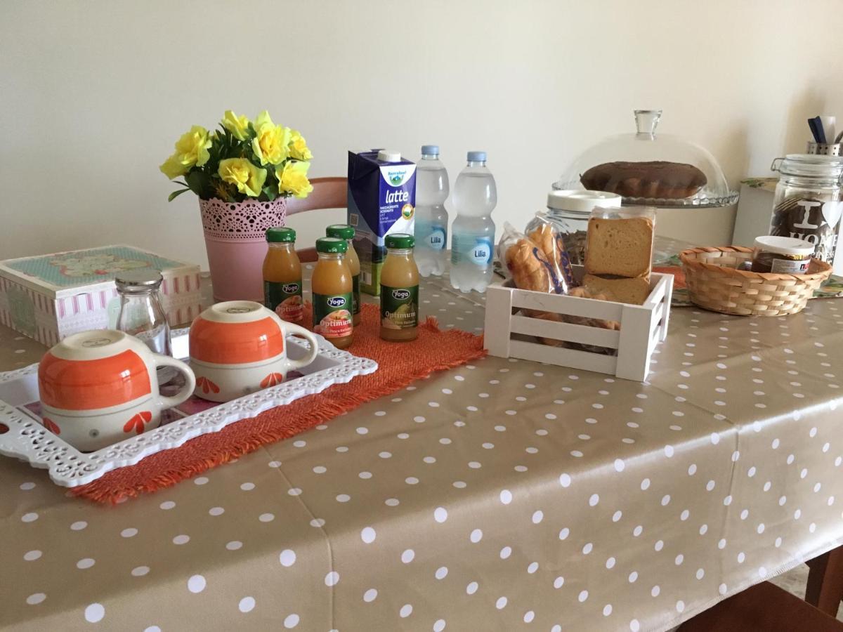 B&B Al Campanile Taranto Bagian luar foto