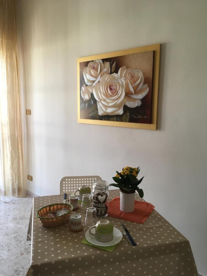 B&B Al Campanile Taranto Bagian luar foto