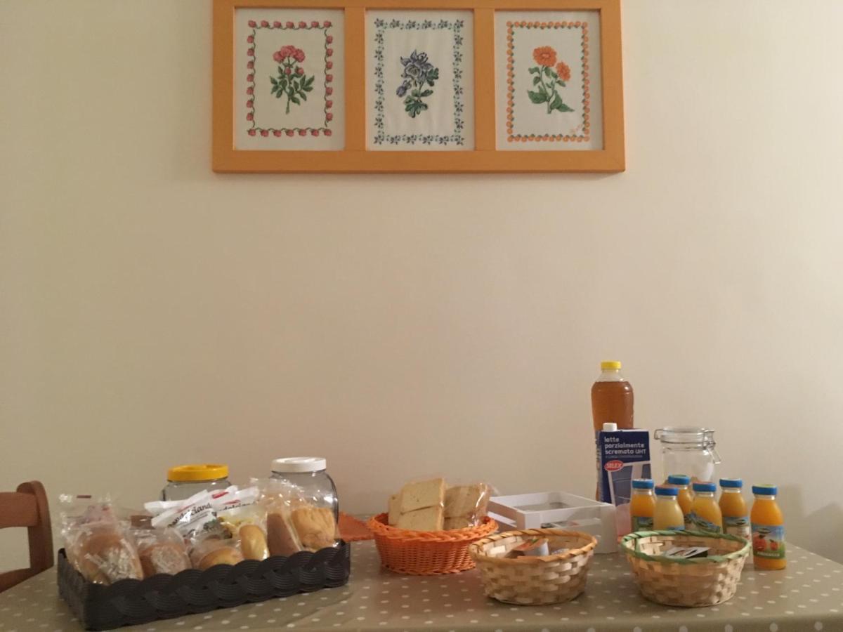 B&B Al Campanile Taranto Bagian luar foto
