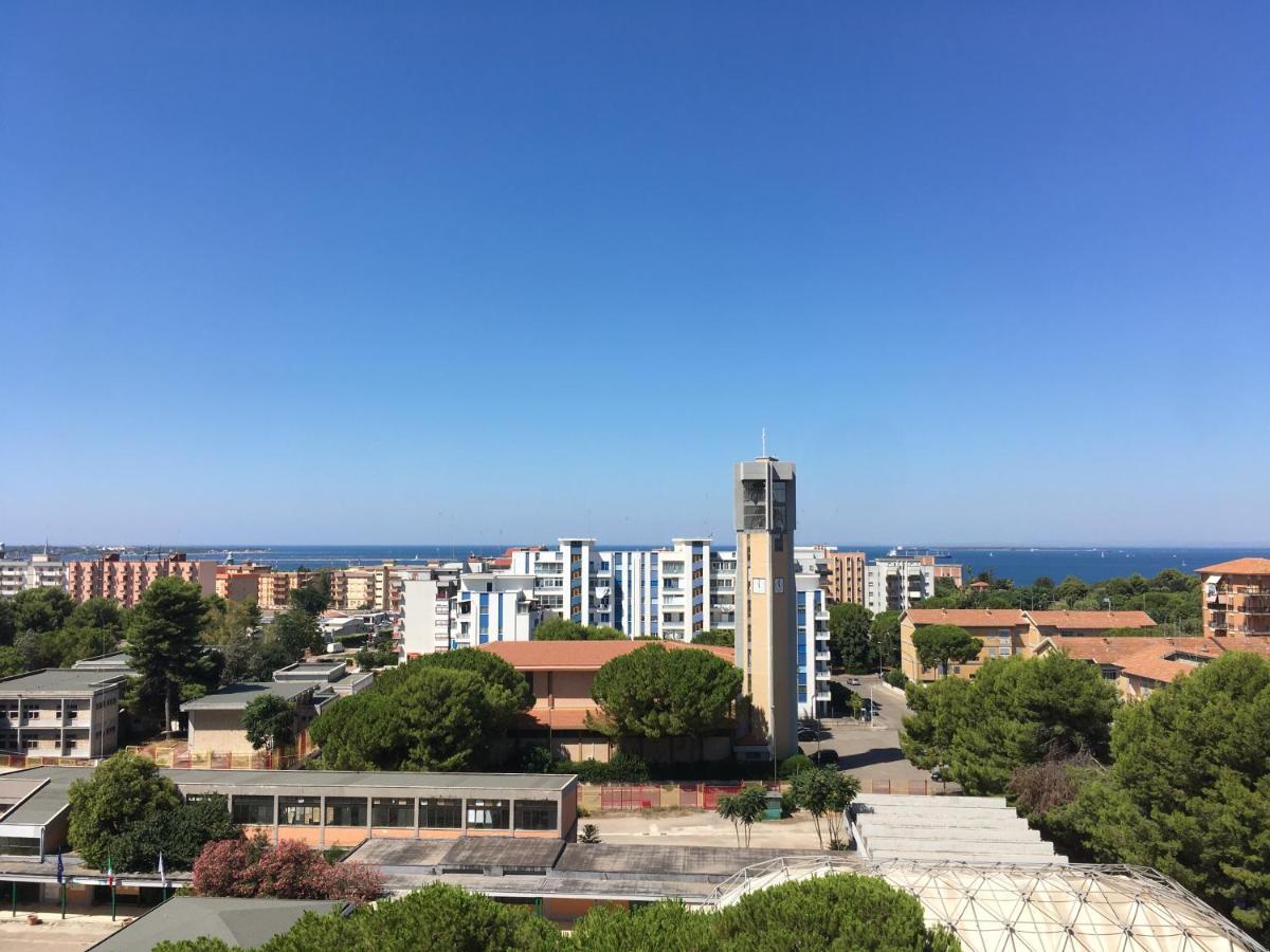 B&B Al Campanile Taranto Bagian luar foto